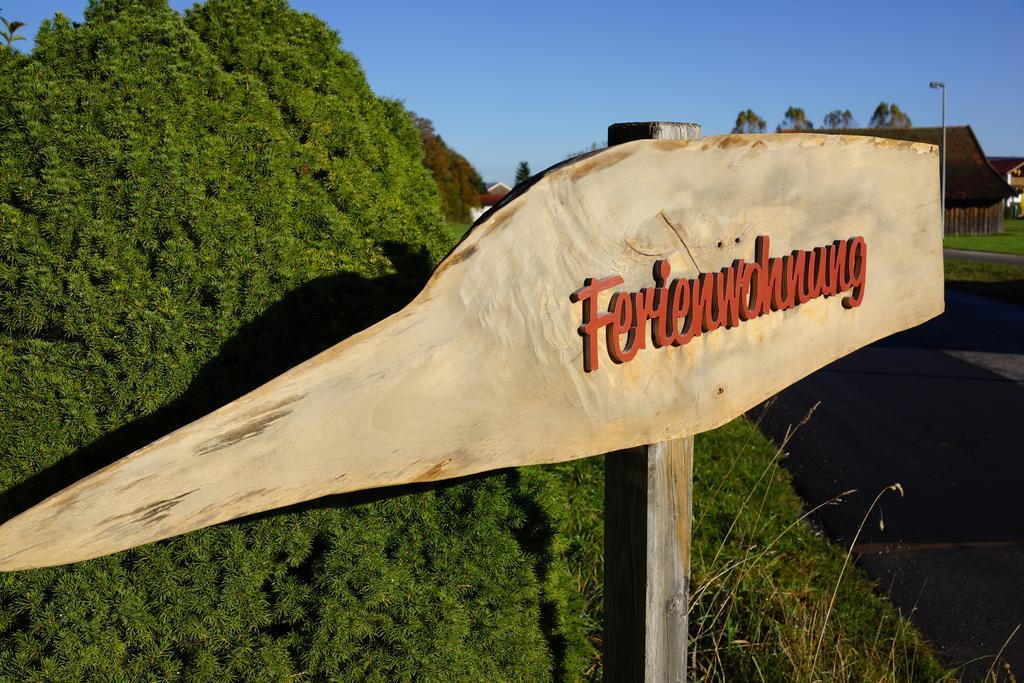 Ferienwohnung Romantik Im Roten Haus Fussen Exterior foto