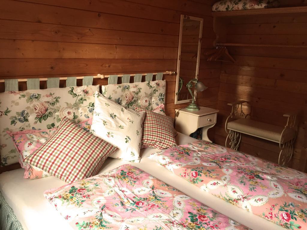 Ferienwohnung Romantik Im Roten Haus Fussen Exterior foto