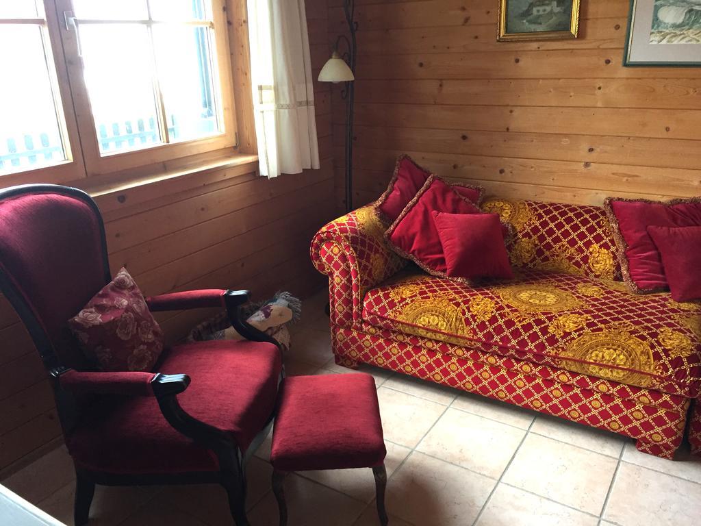 Ferienwohnung Romantik Im Roten Haus Fussen Exterior foto